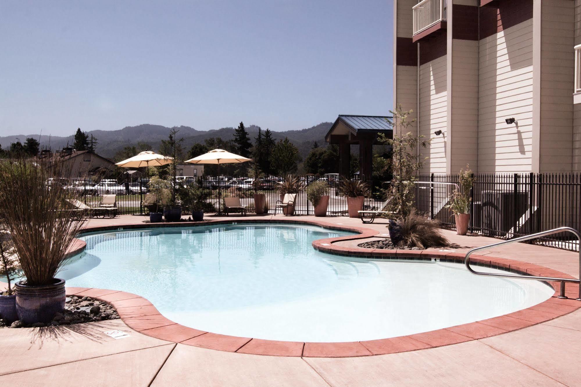 Blue Lake Casino And Hotel Exterior foto